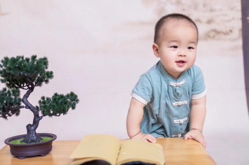 白山孕妇显怀是几个月